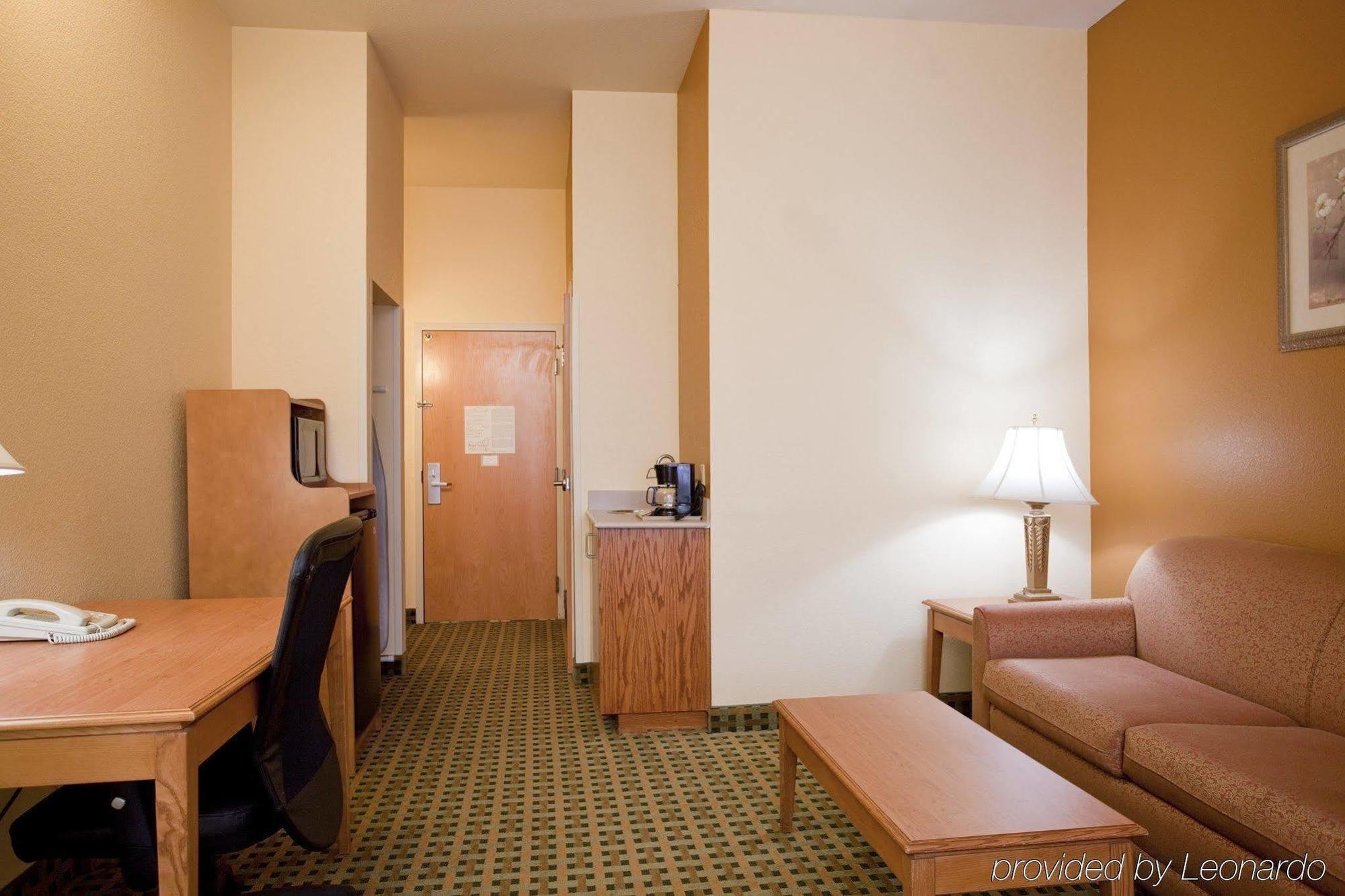 Holiday Inn Express Hotel & Suites Hesperia, An Ihg Hotel Bilik gambar